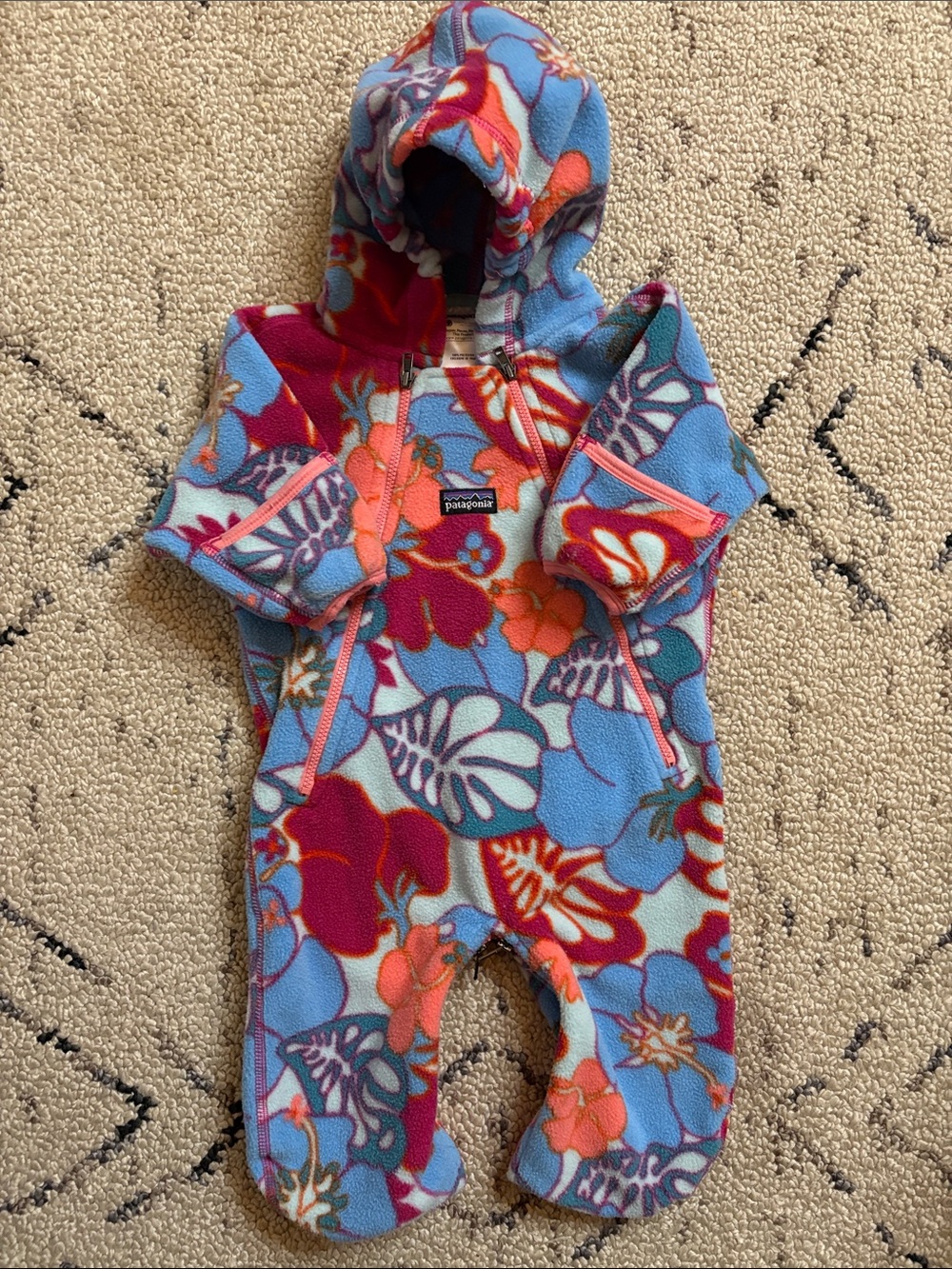 Patagonia kids snowsuit bunting (3-6m)